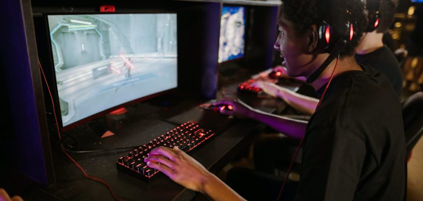 PC gaming/RODNAE Productions/Pexels.com