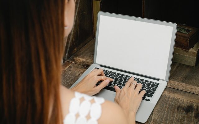 Choix du support de pc portable en bois